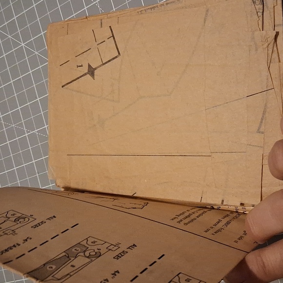 1969 Dress Pattern - Picture 4 of 4